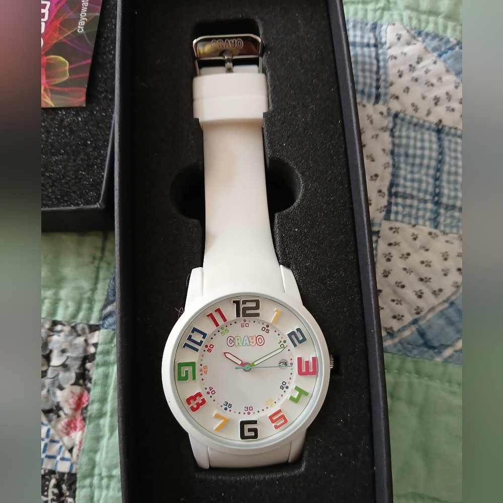 Crayo Women's Festival White Silicone-Band Watch with Date Cracr2001 New